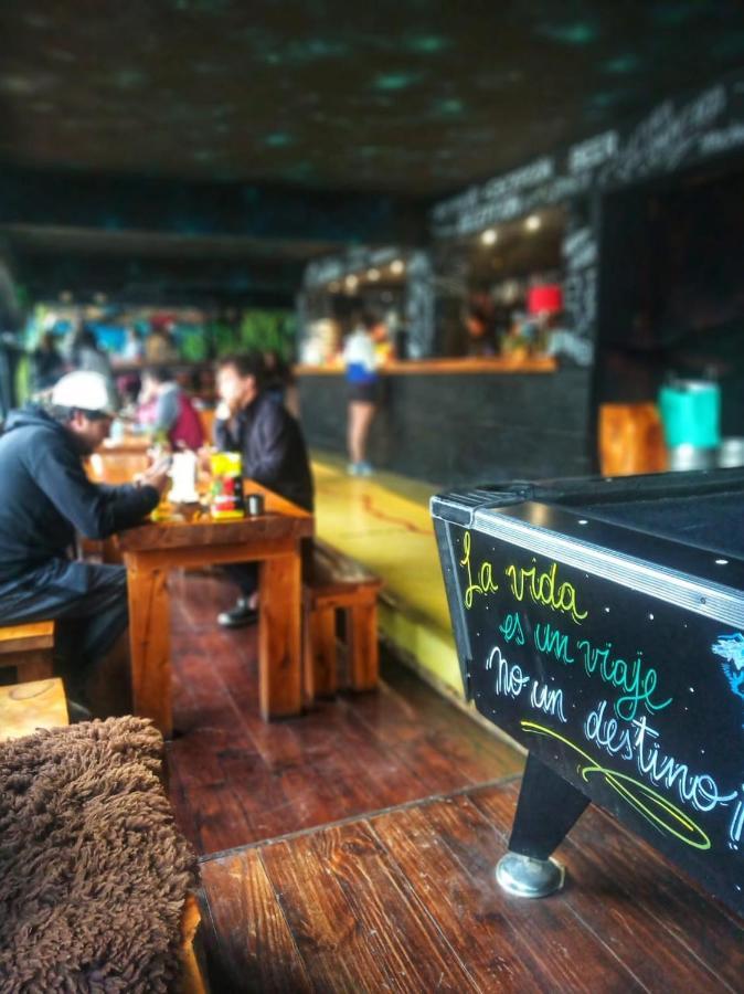 Moving Hostel Travel Bar Сан-Карлос-де-Барилоче Экстерьер фото