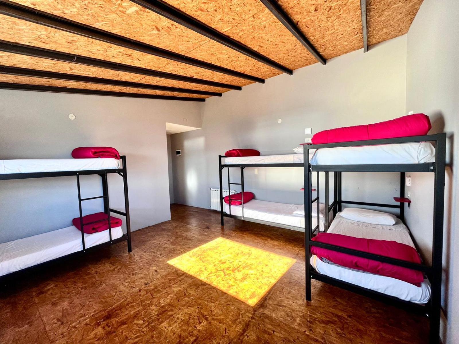 Moving Hostel Travel Bar Сан-Карлос-де-Барилоче Экстерьер фото