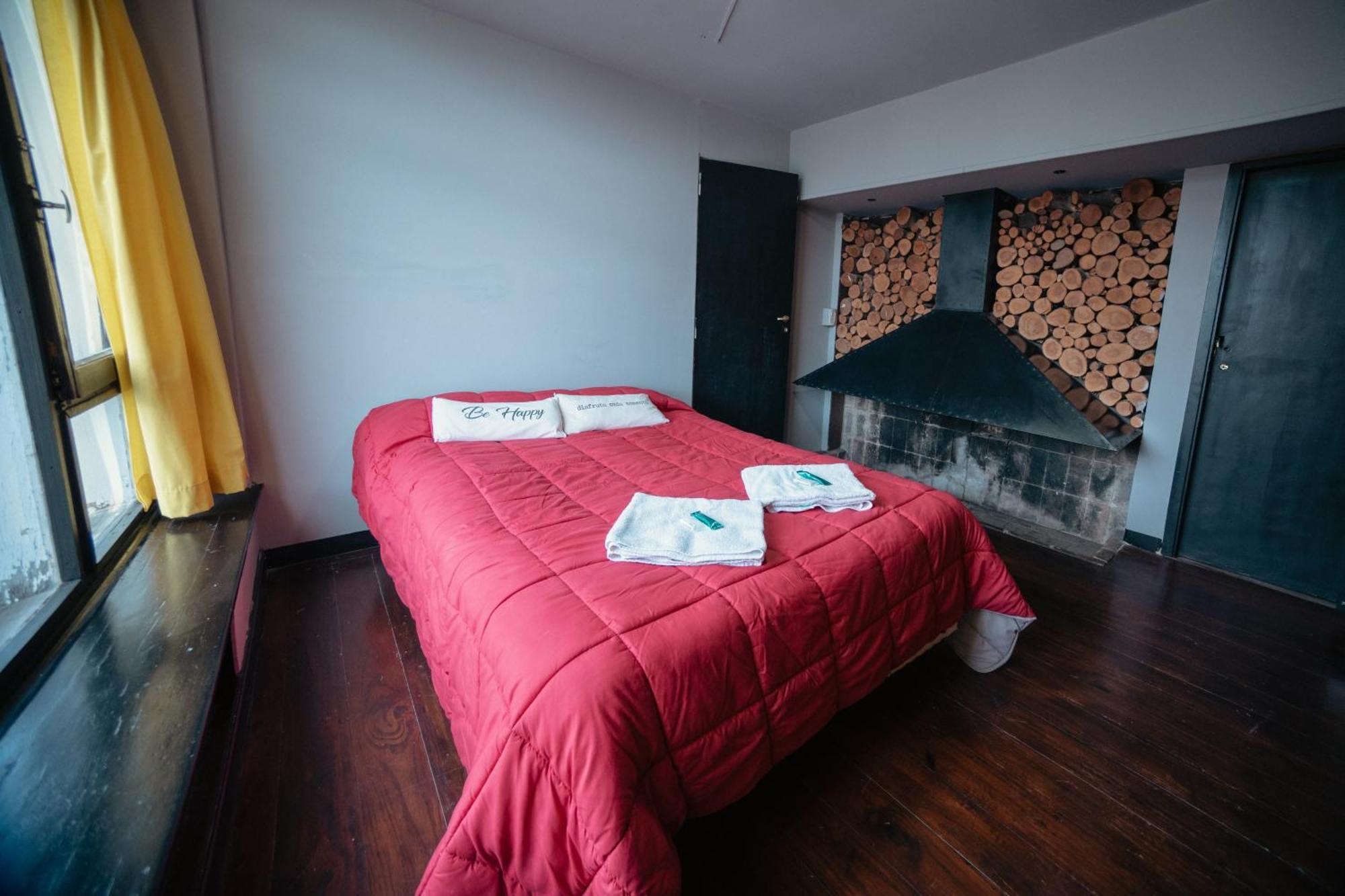 Moving Hostel Travel Bar Сан-Карлос-де-Барилоче Экстерьер фото