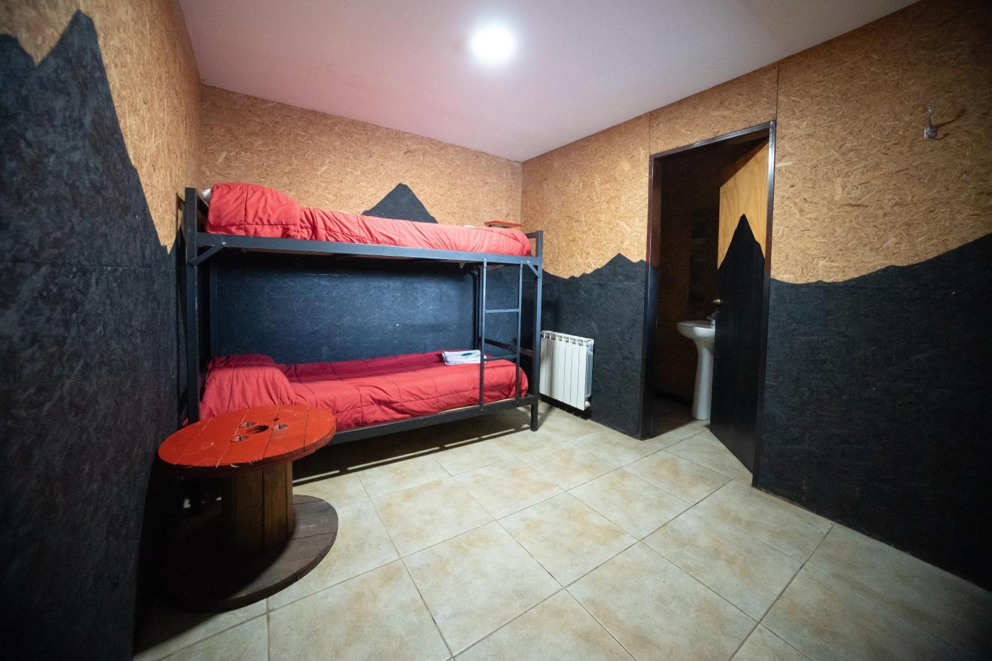 Moving Hostel Travel Bar Сан-Карлос-де-Барилоче Экстерьер фото