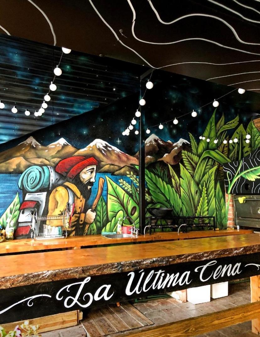 Moving Hostel Travel Bar Сан-Карлос-де-Барилоче Экстерьер фото