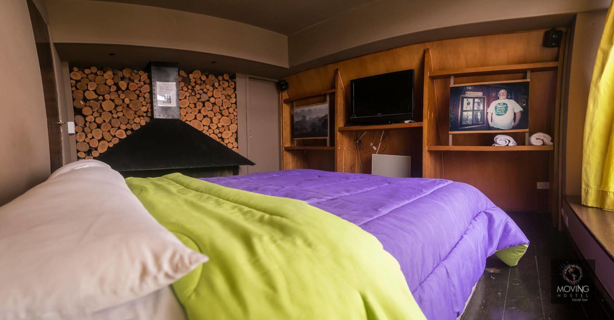 Moving Hostel Travel Bar Сан-Карлос-де-Барилоче Экстерьер фото